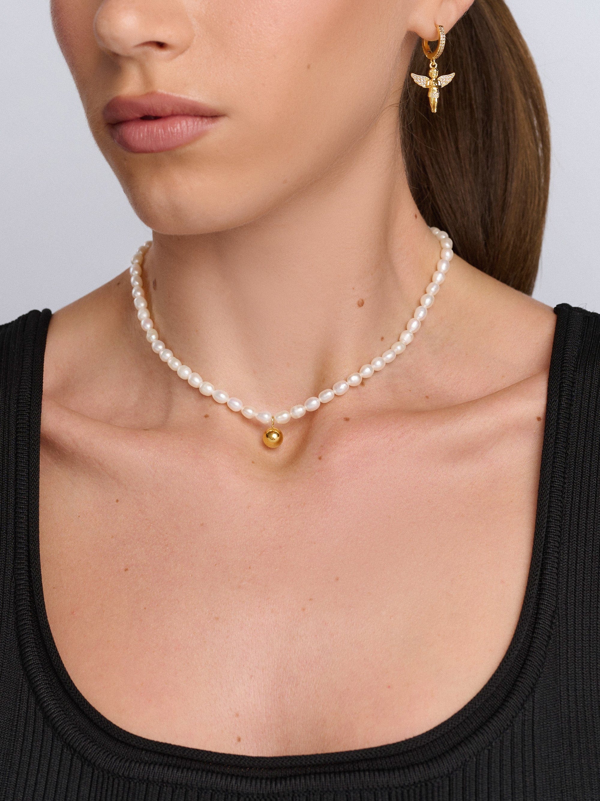 Nialaya Women's Necklace Pearl Choker with Gold Sphere Pendant Pearl Choker with Gold Sphere Pendant 15 Inches / 38.1 cm WNECK_295