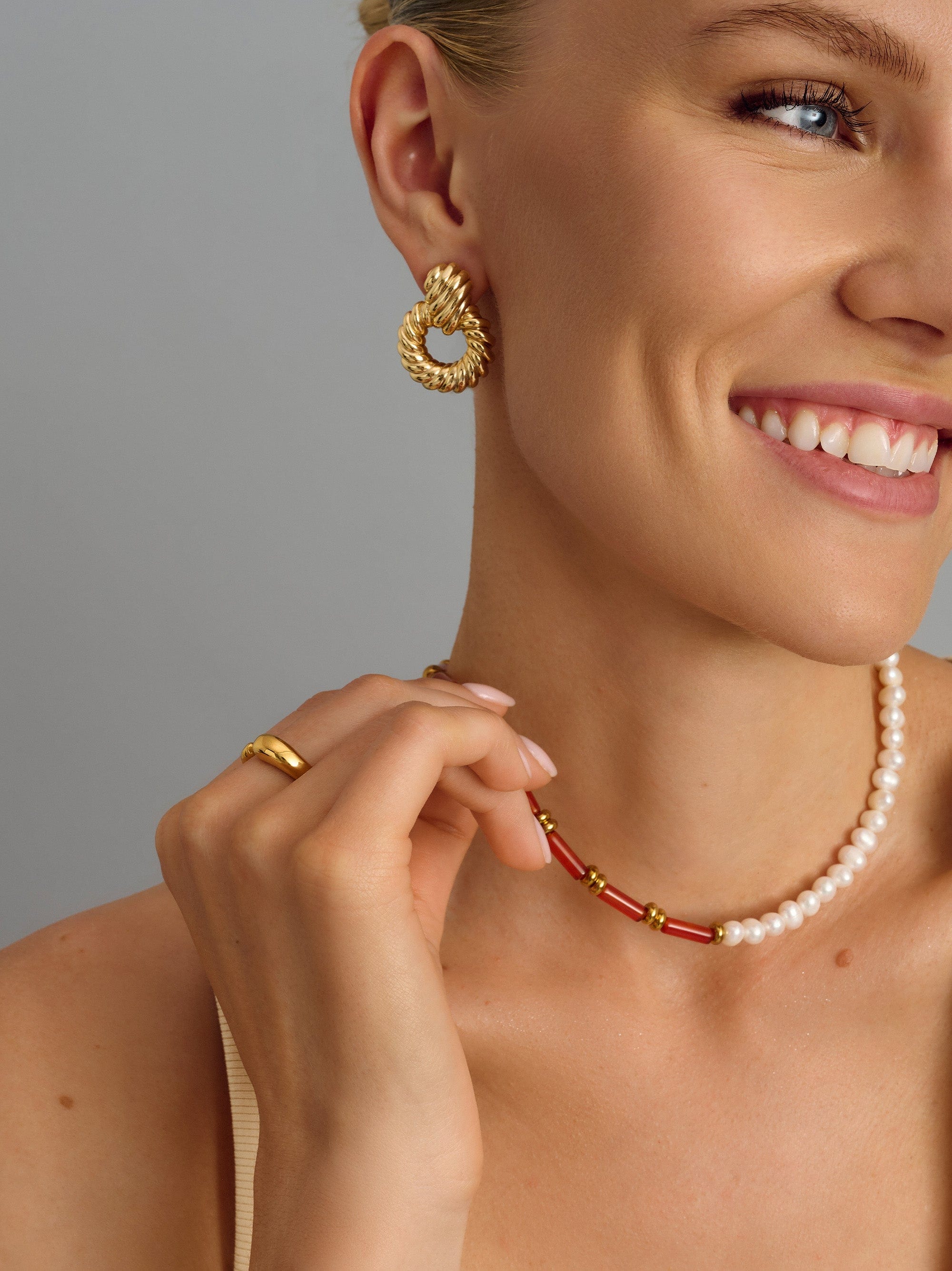 Nialaya Women's Necklace Pearl Choker with Red Agate Pearl Choker with Red Agate 15 Inches / 38.1 cm WNECK_306