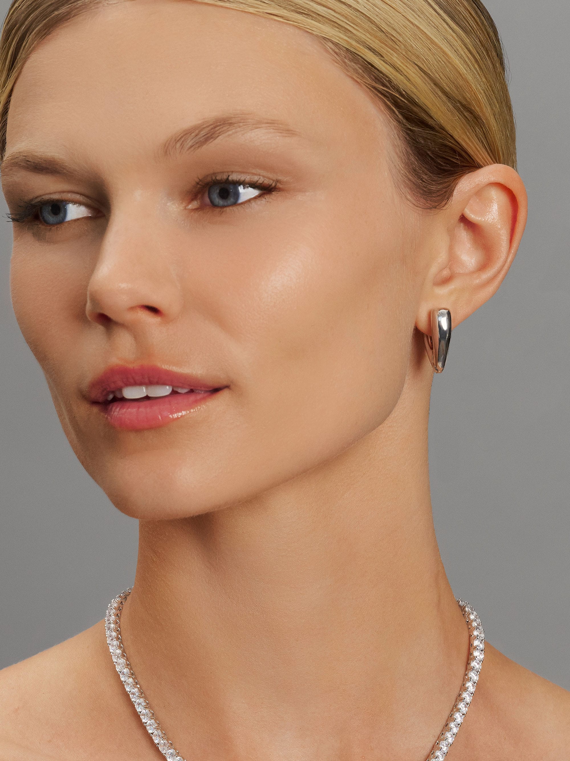 Nialaya Women's Earrings Heart Hoop Earrings in Silver Heart Hoop Earrings in Silver WEAR_078
