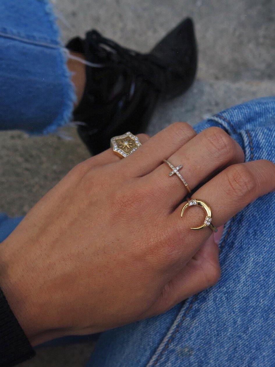 Nialaya Women's Ring Skyfall Tiger Tooth Ring in Gold